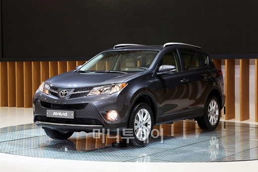 ↑토요타 RAV4
