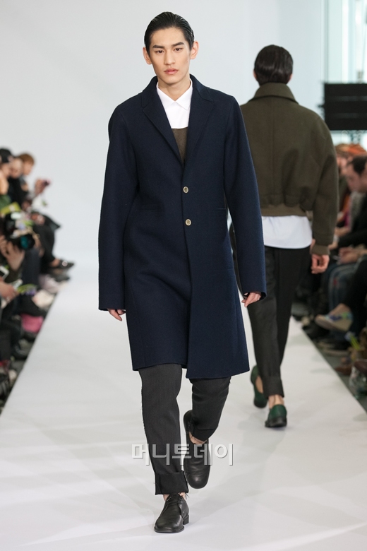 ⓒ디자이너 김선호 그라운드웨이브(GROUNDWAVE)