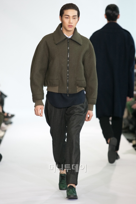 ⓒ디자이너 김선호 그라운드웨이브(GROUNDWAVE)