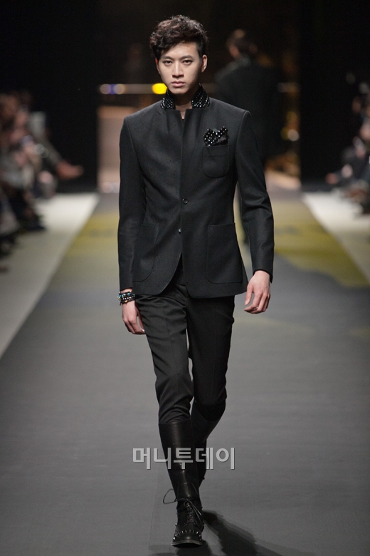 ⓒ디자이너 정두영 반하트 디 알바자(VanHart di Albazar)