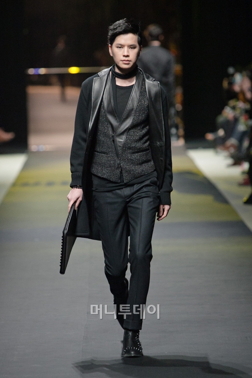 ⓒ디자이너 정두영 반하트 디 알바자(VanHart di Albazar)