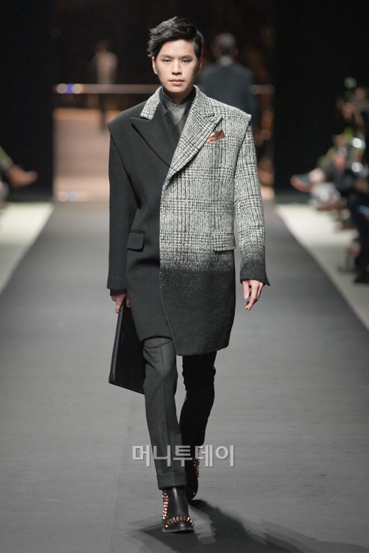 ⓒ디자이너 정두영 반하트 디 알바자(VanHart di Albazar)