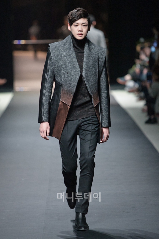 ⓒ디자이너 정두영 반하트 디 알바자(VanHart di Albazar)