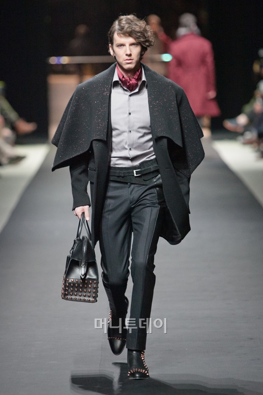 ⓒ디자이너 정두영 반하트 디 알바자(VanHart di Albazar)