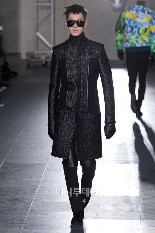 ⓒ디자이너 이주영 레쥬렉션(RESURRECTION)