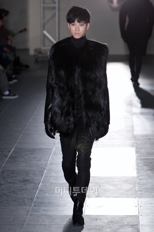 ⓒ디자이너 이주영 레쥬렉션(RESURRECTION)