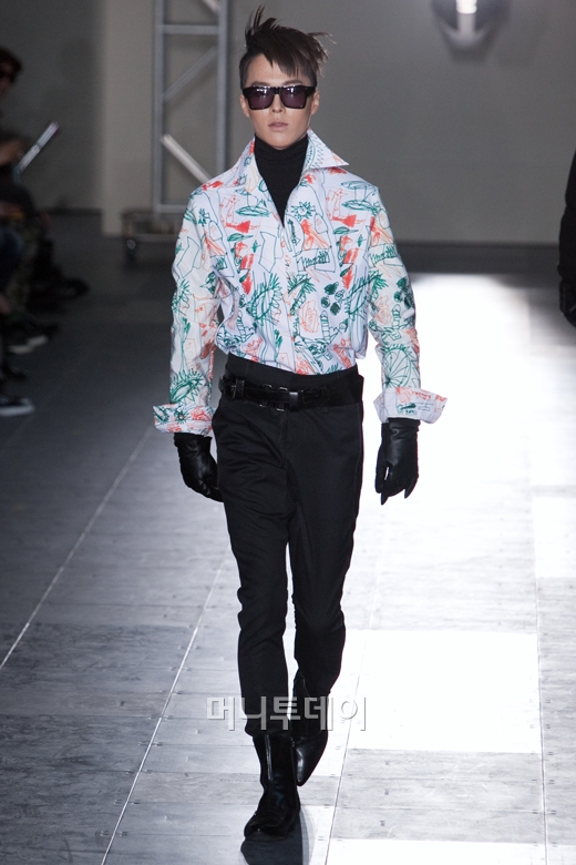 ⓒ디자이너 이주영 레쥬렉션(RESURRECTION)