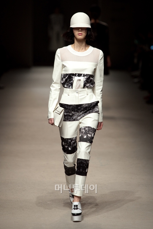 ⓒ디자이너 이석태 칼 이석태(KAAL E.SUKTAE)