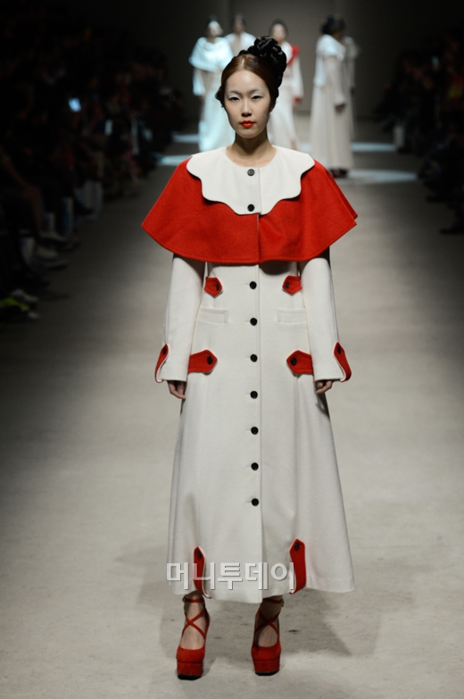 ⓒ디자이너 명유석 르퀸 쿠튀르(LE QUEEN couture)