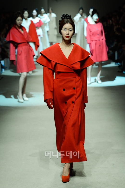 ⓒ디자이너 명유석 르퀸 쿠튀르(LE QUEEN couture)