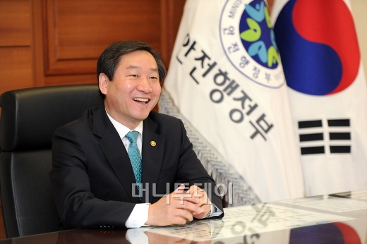 ↑유정복 안전행정부 장관 ⓒ사진 = 구혜정 기자 photonine@