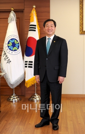 ↑유정복 안전행정부 장관 ⓒ사진 = 구혜정 기자 photonine@