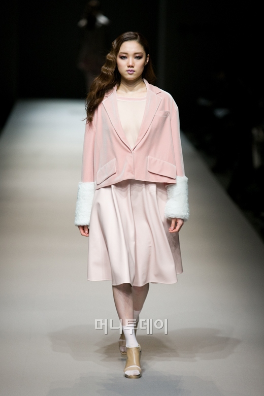 ⓒ디자이너 송유진 에스이콜와이지(S=YZ)