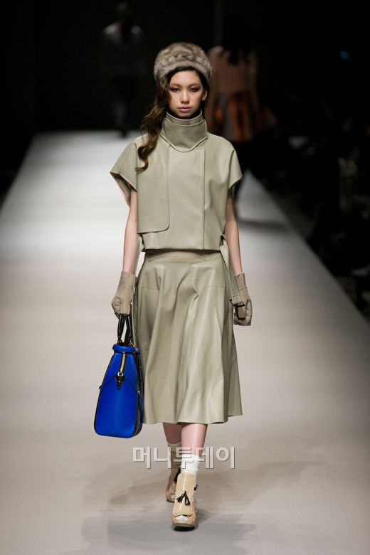 ⓒ디자이너 송유진 에스이콜와이지(S=YZ)