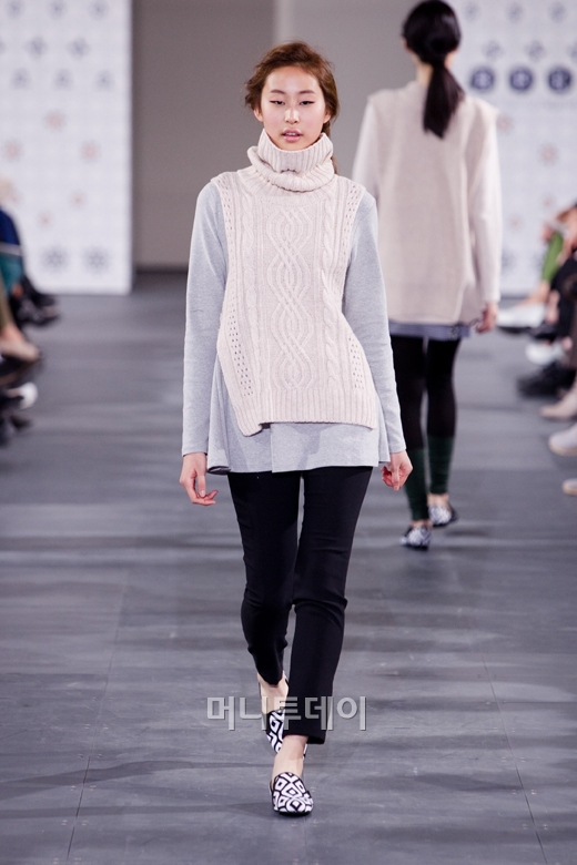 ©디자이너 조은애 티백(ti:baeg)