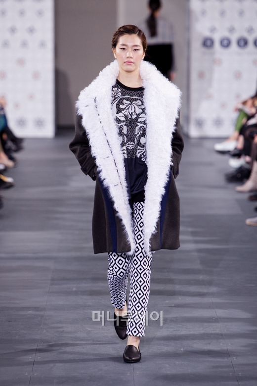 ©디자이너 조은애 티백(ti:baeg)