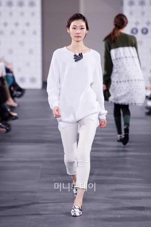 ©디자이너 조은애 티백(ti:baeg)