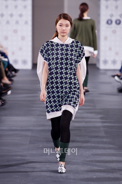 ©디자이너 조은애 티백(ti:baeg)