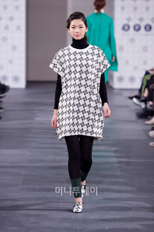 ©디자이너 조은애 티백(ti:baeg)