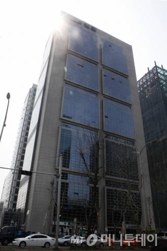 서울 강남구 테헤란로에 위치한 신안그룹 본사 전경/머니투데이 자료사진.