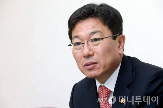 윤상직 산업통상자원부 장관/사진= 이기범 기자