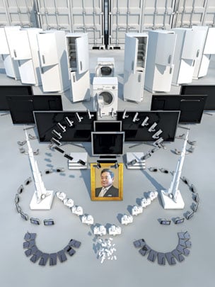 지난 3월 비즈니스위크가 삼성전자에 대한 분석을 커버스토리로 다루면서 게재한 일러스트레이션. 삼성의 수많은 하드웨어들 한가운데 이건희 회장의 사진을 배치했다. /비즈니스위크
