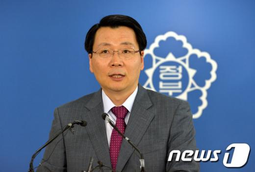 김형석 통일부 대변인이 9일 서울 세종로 정부서울청사에서 판문점에서 진행 중인 남북 장관급 회담을 위한 실무접촉에 관한 중간결과를 발표했다./사진=뉴스1