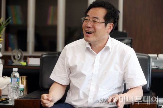 정승 처장은 식약처가 기존 단속업무에서 나아가 근본적인 대책을 마련해주는 역할을 하겠다고 말했다./사진= 임성균