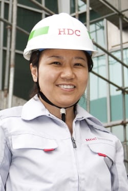 서울 논현동 렉스타워 신설공사의 현장소장으로 임명된 박정화 부장(43). / 사진제공=현대산업개발