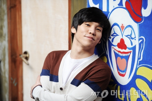 지난 3월까지 창작뮤지컬 '살짜기옵서예' 공연을 마친 후, 이번 콘서트를 준비하며 피아노 연습을 하는 등 자기개발의 시간을 보냈다는 뮤지컬 배우 홍광호. 그는 "열린 마음으로 편안하게 홍광호의 음악세계를 즐겨주시면 좋겠다"고 말했다. /사진=구혜정 기자