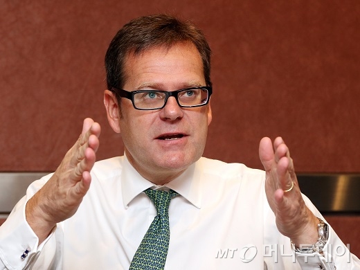 팀 힌튼 스탠다드차타드그룹 중소기업금융 글로벌 대표 / 사진=최부석 기자