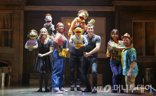 뮤지컬 '애비뉴Q'의 이번 첫 내한공연은 영국 제작사 GWB엔터테인먼트를 비롯해 한국의 설앤컴퍼니, CJ E&M, 롯데엔터테인먼트가 공동 기획·제작했다. /사진제공=설앤컴퍼니