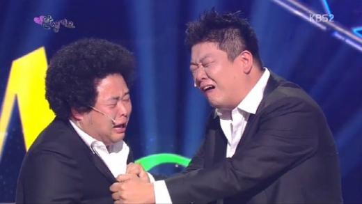 지난 15일 방송된 KBS 2TV '개그콘서트'의 '안생겨요' 코너에서 송영길(왼쪽)과 유민상이 연기하는 모습 /사진=KBS 화면캡처