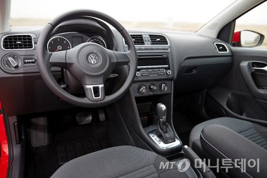 ‘폴로’ 1.6 TDI R라인의 내부 /사진제공=폭스바겐코리아