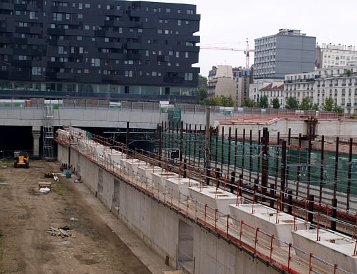 프랑스 '세느 리브고쉬'에 들어설 철로 위 복합건물의 모형. 아래부터 지하철, 고속철도, 지하주차장, 복합건물./사진=송학주 기자