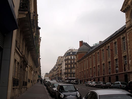 프랑스 파리의 전통적인 주택 모습. 대부분 100년이 넘는 건물이다./사진=송학주 기자