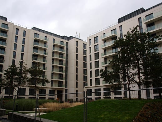 영국 런던 스트랏포드 역 주변에 위치한 올림픽선수촌 아파트 전경. 사회주택(공공임대주택)이 절반 가량 섞여 있다./사진=송학주 기자