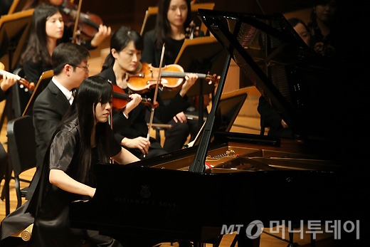 임현정은 10일 서울 예술의전당 콘서트홀에서 '머니투데이와 함께하는 피아니스트 임현정 초청 스타콘서트'에서 프라임필하모닉오케스트라와 '라흐마니노프 피아노협주곡 3번'으로 호흡을 맞췄다. /사진=이기범 기자