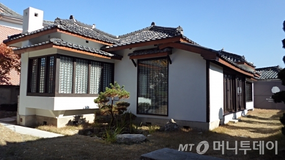 1927년에 지어진 일제시대 경찰서장의 관저. 전주한옥마을에 잘 보존돼 있다. / 사진=김유경기자