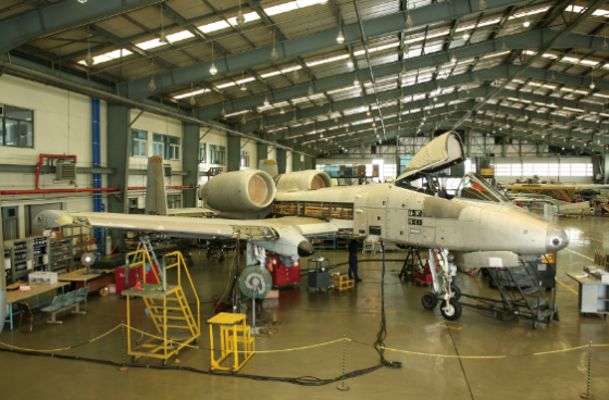 보잉의 B787에 들어가는 후방동체 모습