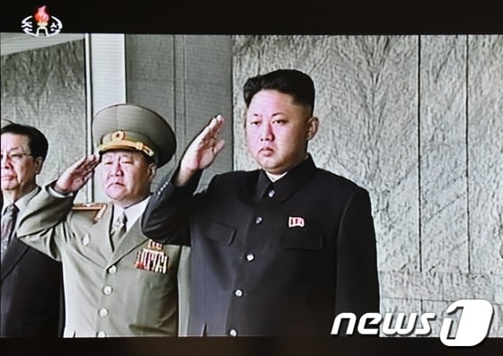 조선중앙TV화면에 등장한 김정은 북한 국방위원회 제 1위원장  ©AFP=News1