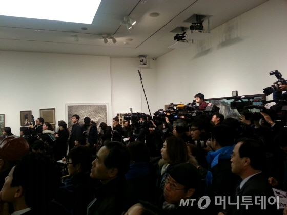 11일 오후 4시 서울 강남 신사동 K옥션에서 열린 '전재국 미술품 컬렉션' 경매현장의 취재열기가 뜨겁다. /사진=이언주 기자