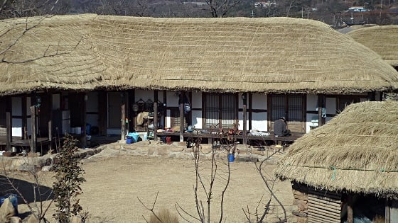 낙안읍성 내 규모가 큰 초가집. / 사진=김유경기자