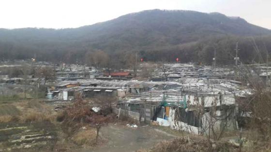 서울 최대 판자촌인 구룡마을 전경./사진= 진경진 기자