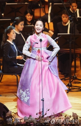 국악 신동으로 잘 알려진 송소희는 2004년 전국 시조 경창대회 대상 수상을 시작으로 활발한 연주활동을 하고 있다. /사진제공=서울 예술의전당