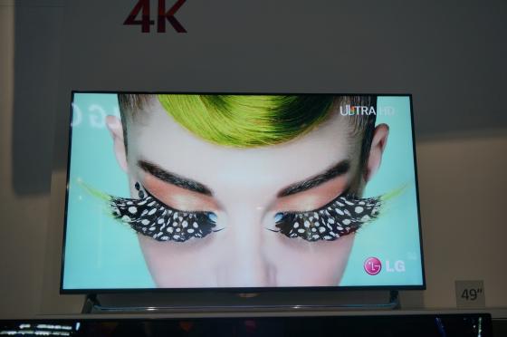 LG전자가 2014 CES서 공개한 49형 UHD TV. /사진=유엄식 기자