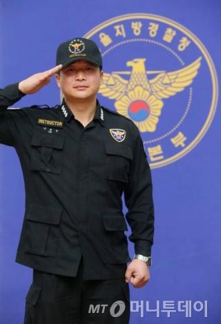 지난 21일 서울지방경찰청 기동본부에서 만난 이춘성 훈련교관./사진=이동훈 기자