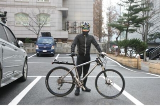 2013년 11월 온로드타이어와 짐받이 탑재한 자출용 MTB/사진=윤일석 제공