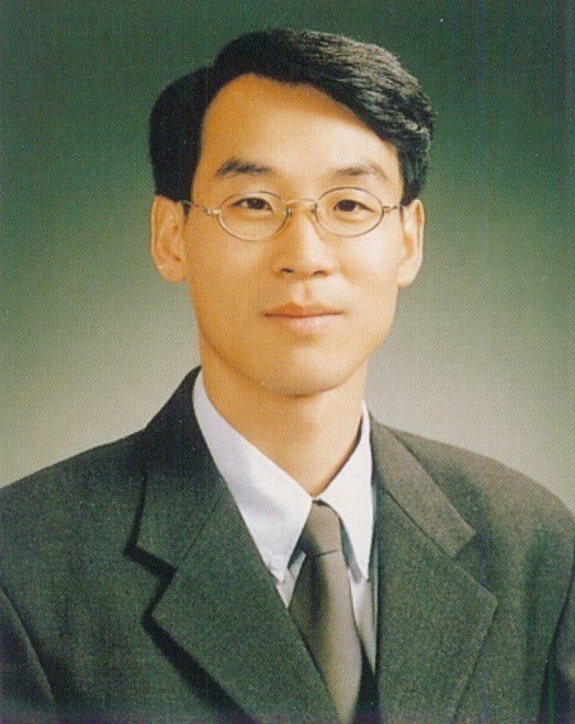 세월호 참사로 희생된 단원고 2학년 8반 담임교사 김응현씨.(김씨의 페이스북) © News1