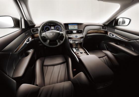 인피니티 Q70 3.0d 실내/사진제공=한국닛산